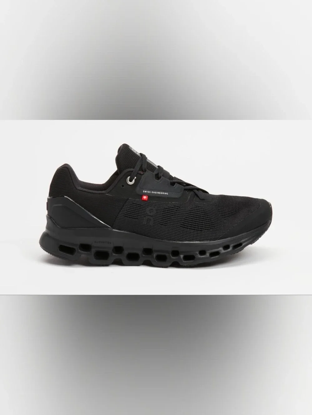 On Running Cloudstratus Women's Black Size 7